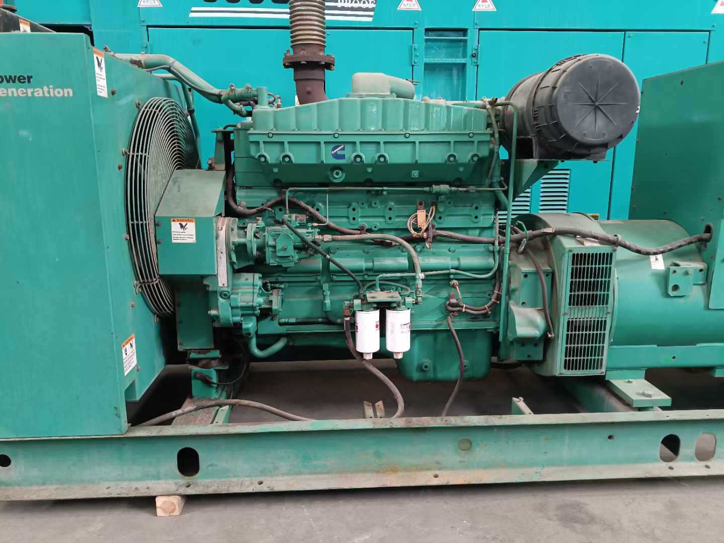 无为过载会对 600kW 柴油发电机组造成哪些损害？