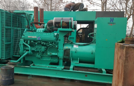 无为发电机组如何判断水冷式机油散热器内部是否需要清洗？